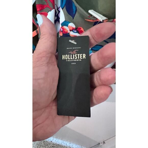 Hollister Women's One-Piece Multicolor Floral Gray Swimsuit Size S NWT - Picture 12 of 13